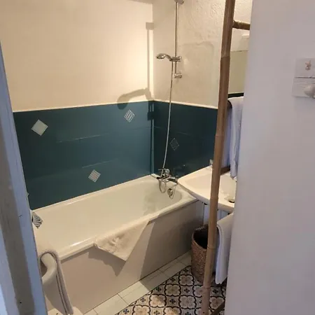 Fleur Des Pins - & D'hotes