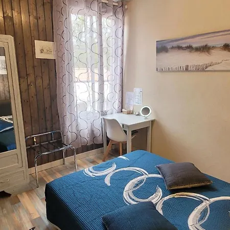 Fleur Des Pins - & D'hotes 4* 생-조르주-돌레롱