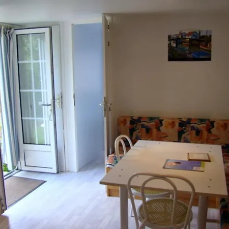 Fleur Des Pins - & D'hotes B&B 생-조르주-돌레롱