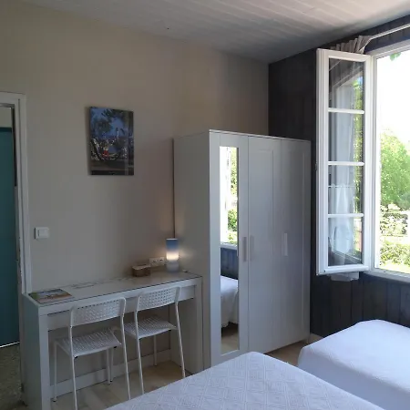 Fleur Des Pins - & D'hotes