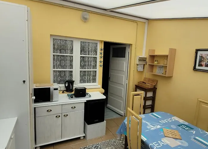 Residence Fleur Des Pins - Gites & Chambres D'Hotes Frühstückspension