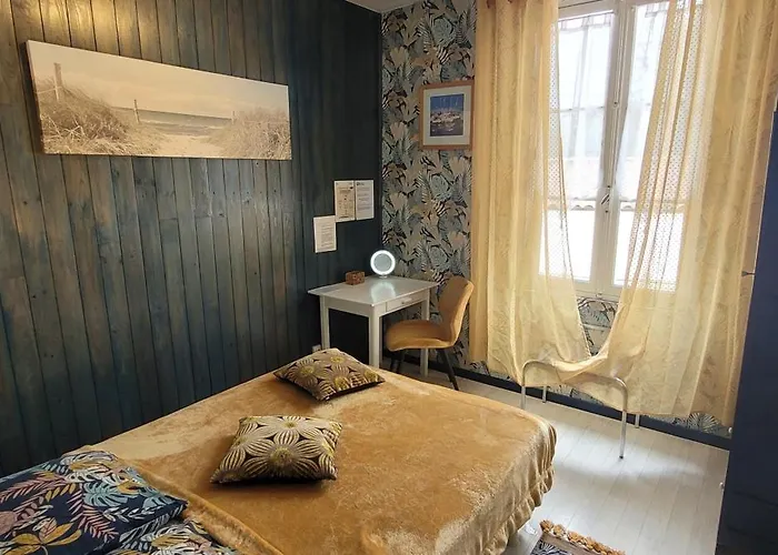 Residence Fleur Des Pins - Gites & Chambres D'Hotes Frühstückspension 4*